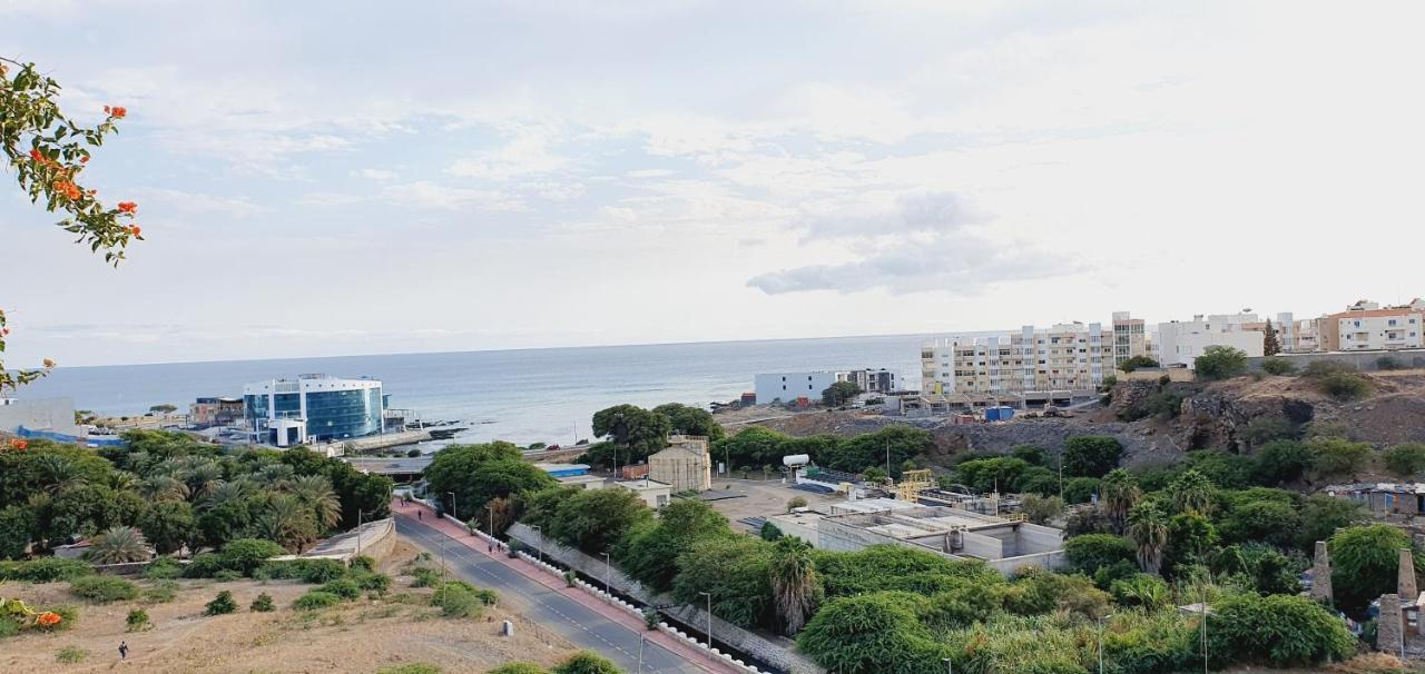 برايا Kelly Guest House المظهر الخارجي الصورة