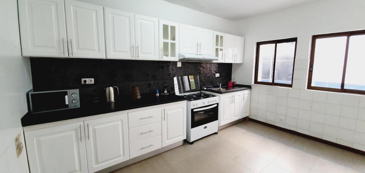 برايا Kelly Guest House المظهر الخارجي الصورة