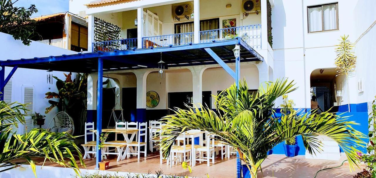 برايا Kelly Guest House المظهر الخارجي الصورة