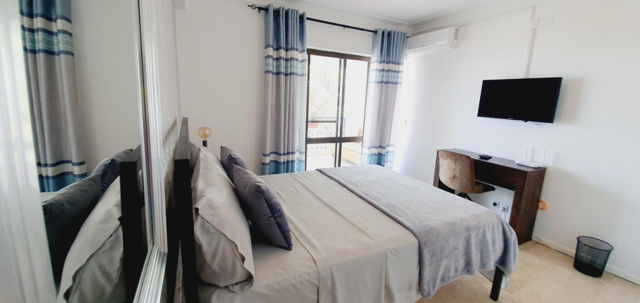برايا Kelly Guest House المظهر الخارجي الصورة