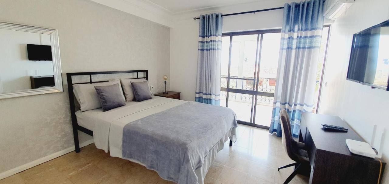 برايا Kelly Guest House المظهر الخارجي الصورة