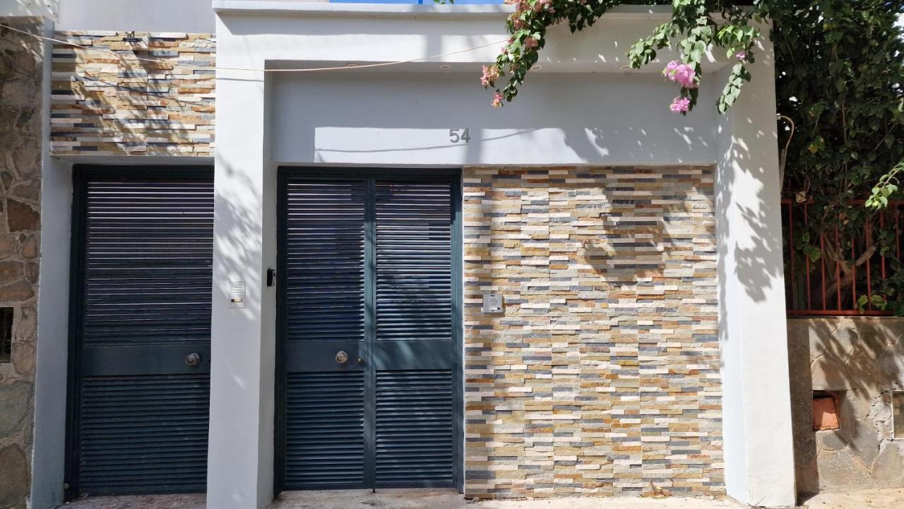 برايا Kelly Guest House المظهر الخارجي الصورة