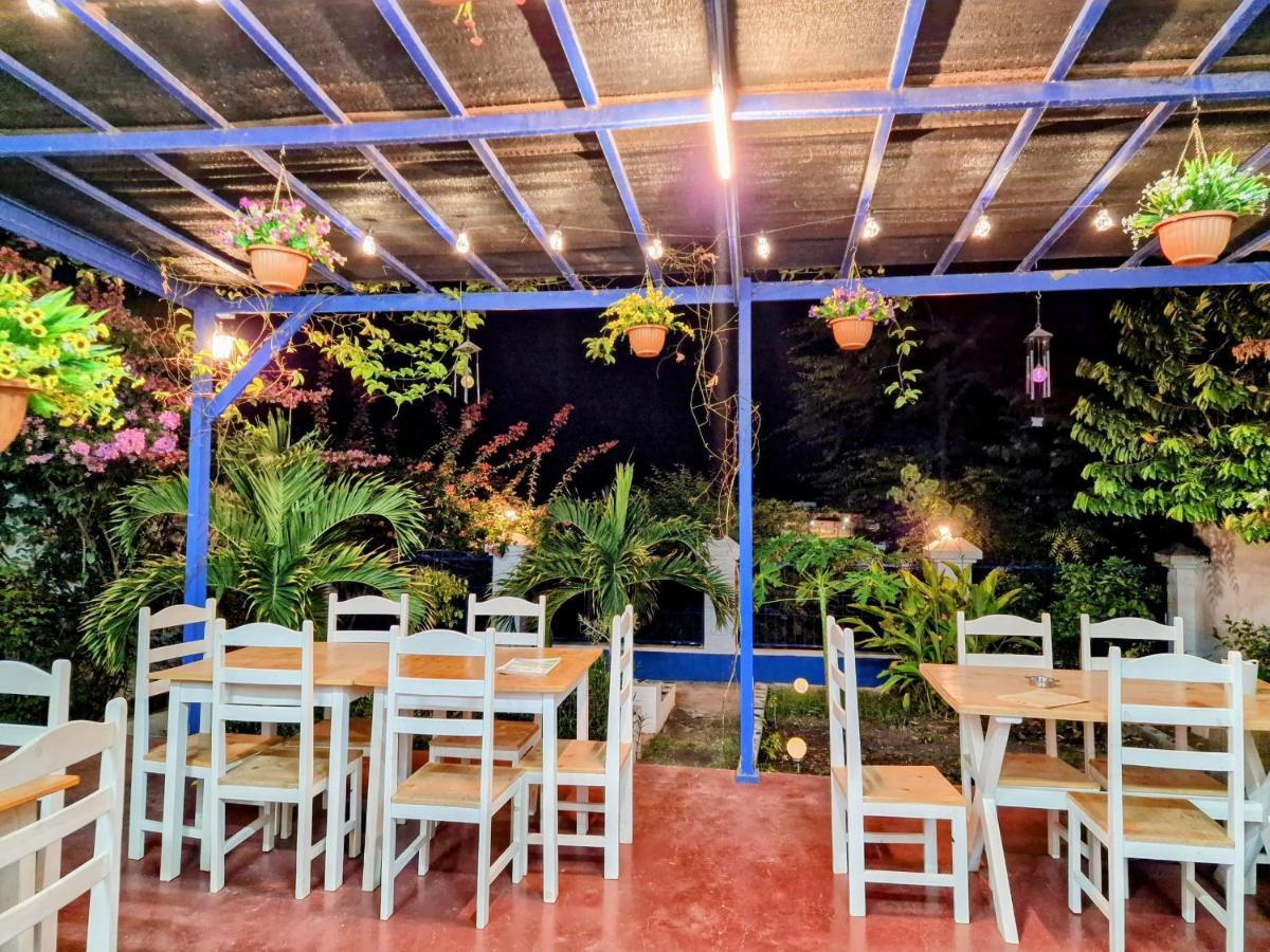 برايا Kelly Guest House المظهر الخارجي الصورة